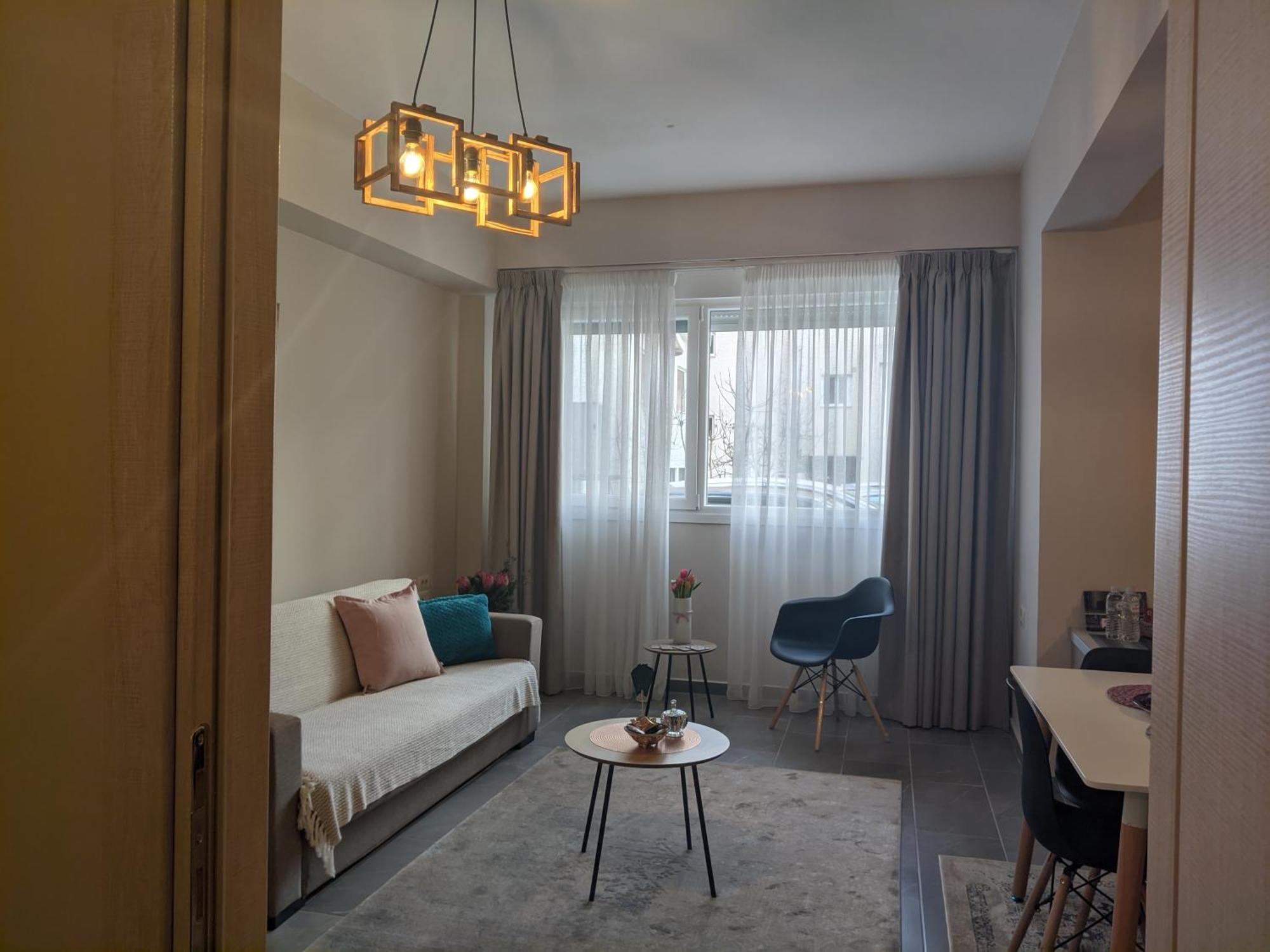Aristo Central Apartments อิโออันนินา ภายนอก รูปภาพ