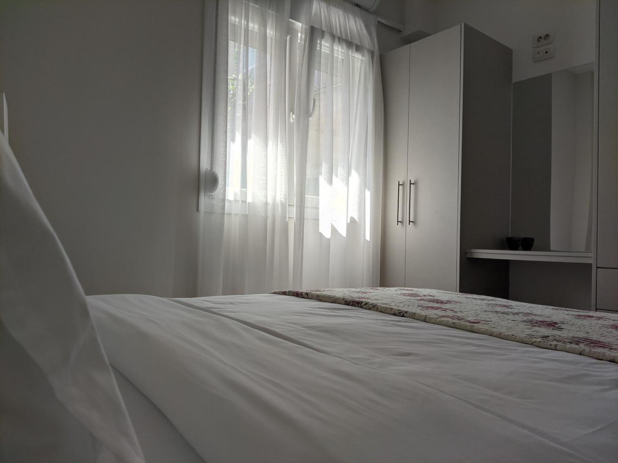 Aristo Central Apartments อิโออันนินา ภายนอก รูปภาพ
